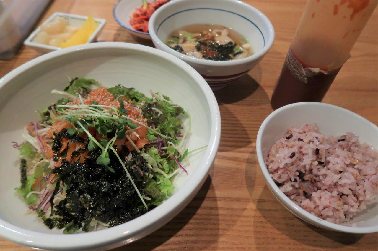 Bibimbap-saumon-plats-coreens-non-epices-blog-coree-du-sud-the-korean-dream-2